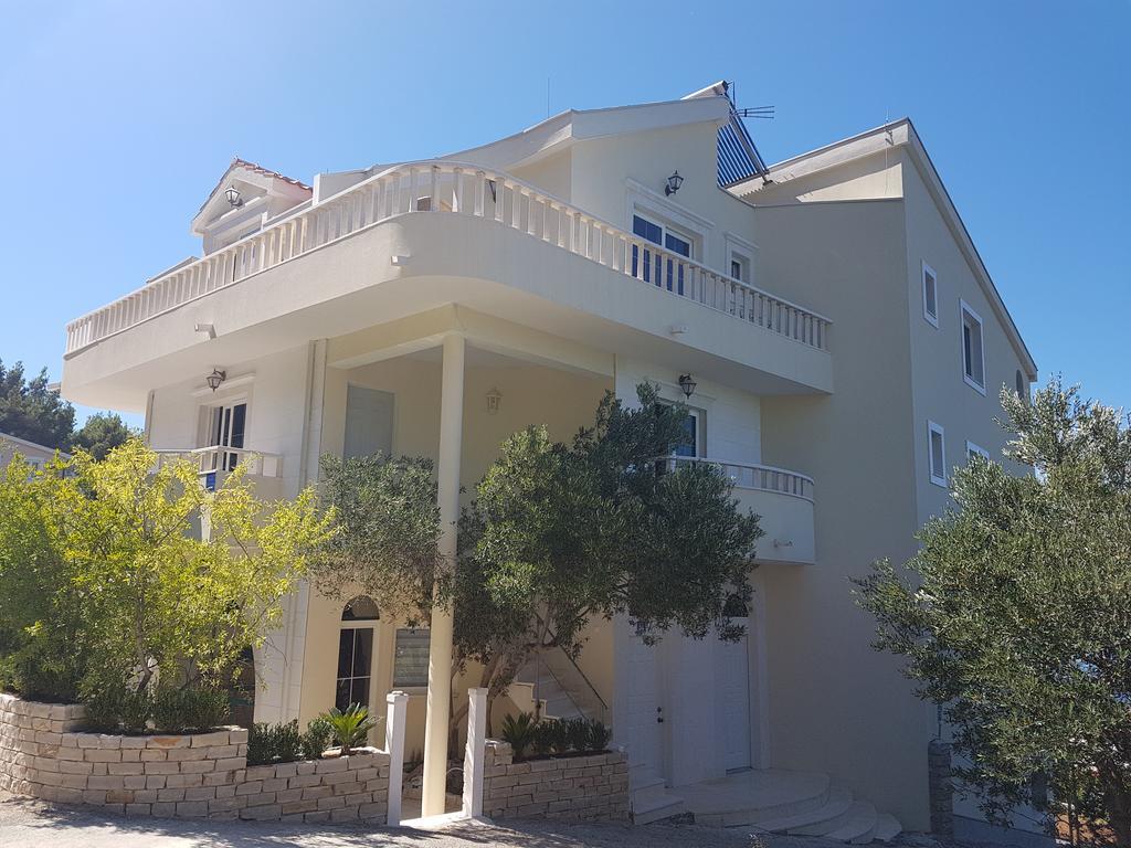 Apartments Vile Holiday Živogošće Екстериор снимка